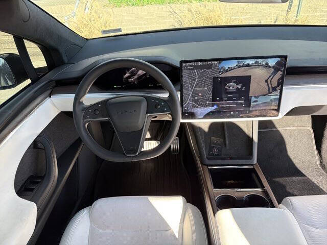 2023 Tesla Model X Standard Range