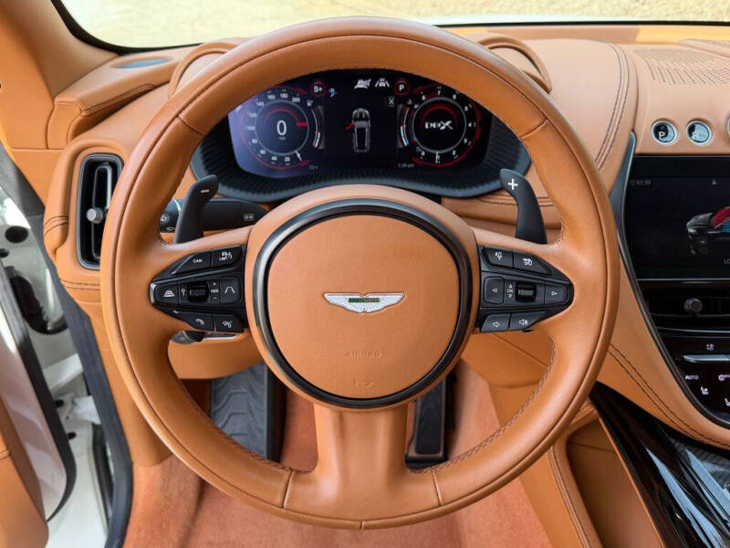 2023 Aston Martin DBX 707