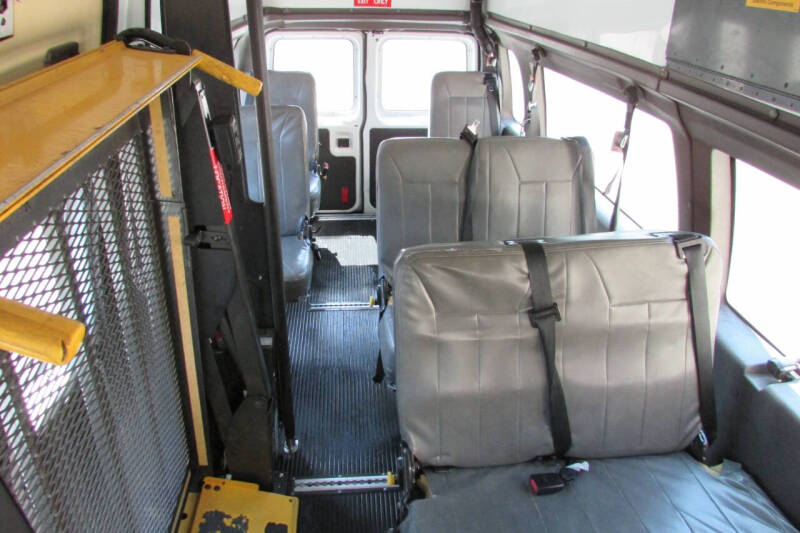 2011 Ford E-Series E-350 SD