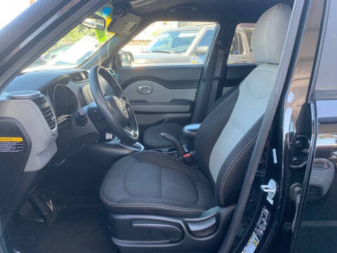 2014 Kia Soul +