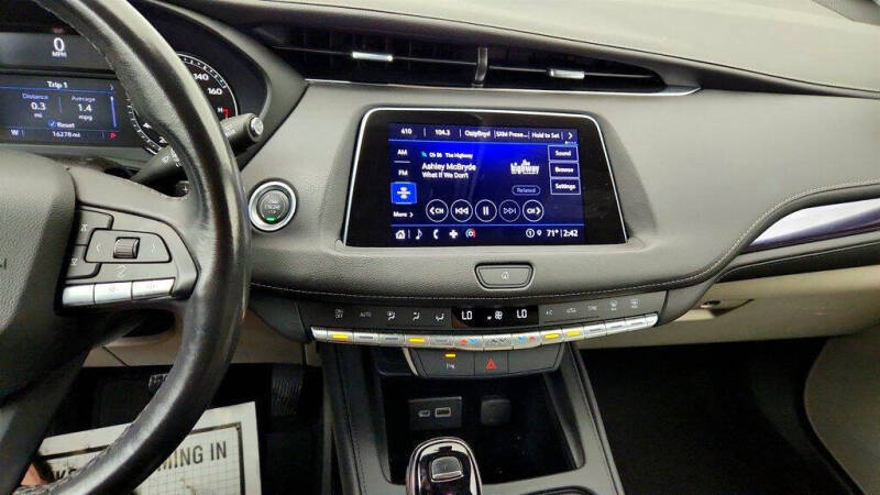2023 Cadillac XT4 Luxury