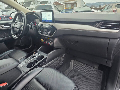2020 Ford Escape SEL
