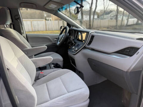 2017 Toyota Sienna