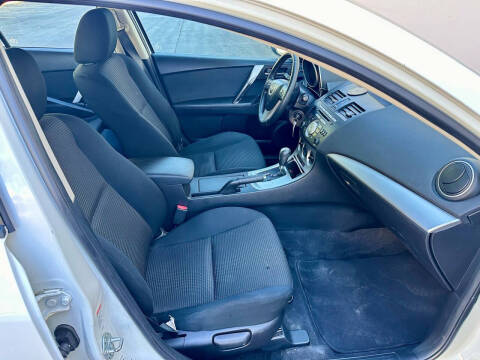 2010 Mazda MAZDA3 s Grand Touring