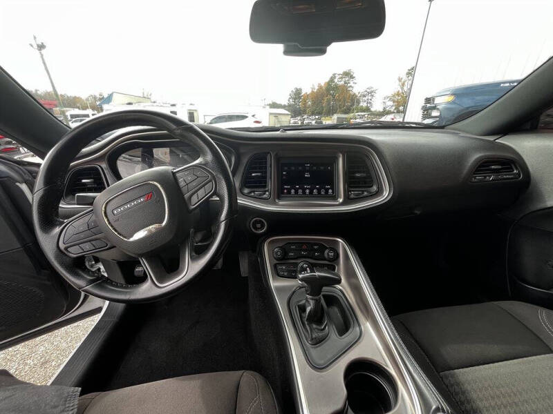 2021 Dodge Challenger SXT