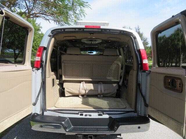 2017 GMC Savana 2500