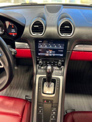 2019 Porsche 718 Cayman