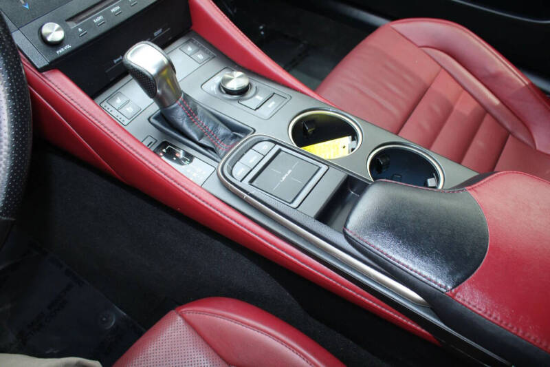 2017 Lexus RC 200t