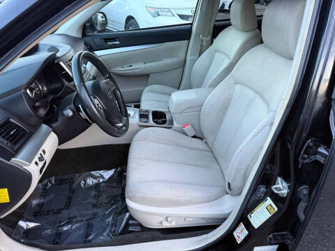2012 Subaru Outback 2.5i Premium