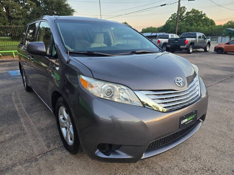 2012 Toyota Sienna LE 8-Passenger