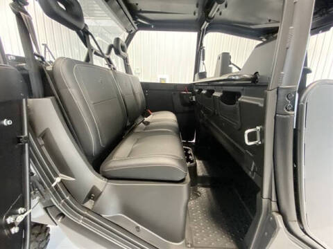 2025 Segway UT10 CREW