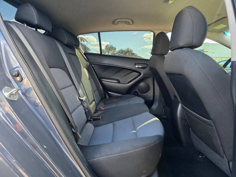 2016 Kia Forte5 LX