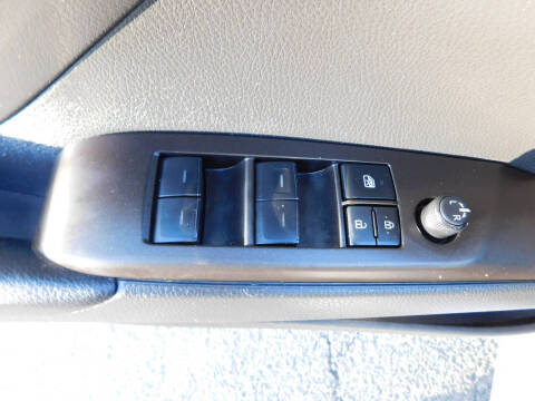 2022 Toyota Camry Hybrid LE