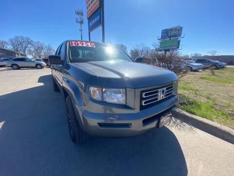 2008 Honda Ridgeline for sale at TOWN & COUNTRY MOTORS in Des Moines IA