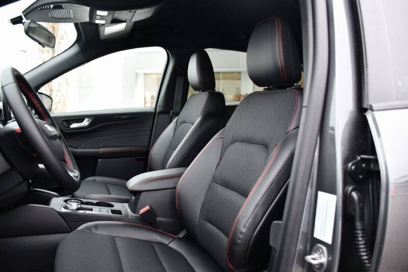 2026 Ford Escape ST-Line Select