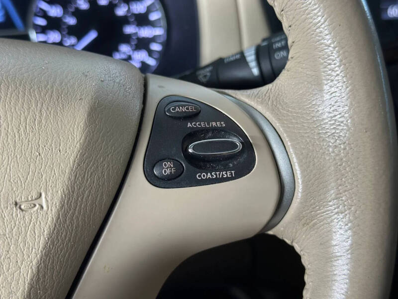 2013 Nissan Pathfinder Platinum