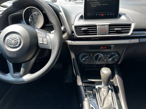 2016 Mazda MAZDA3 i Sport