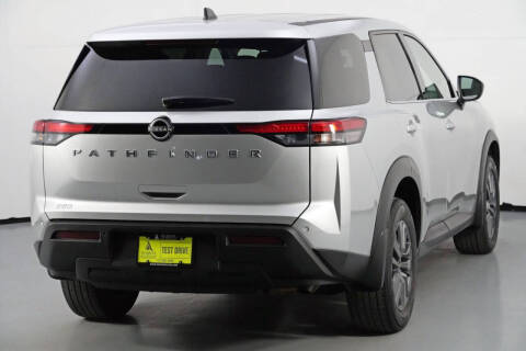 2024 Nissan Pathfinder S