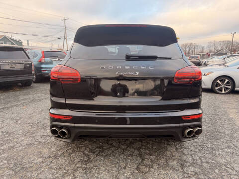 2017 Porsche Cayenne S