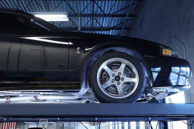 2001 Ford Mustang SVT Cobra