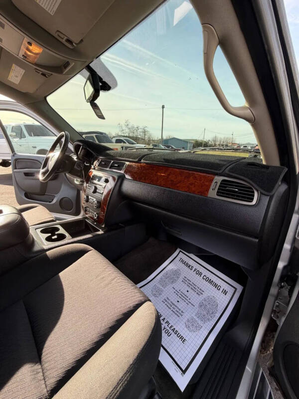 2011 Chevrolet Avalanche LS