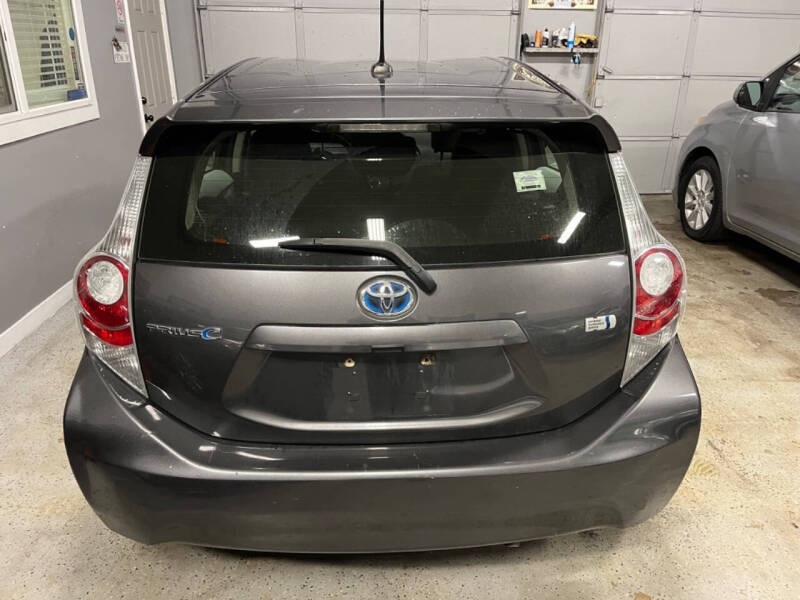 2012 Toyota Prius c Four