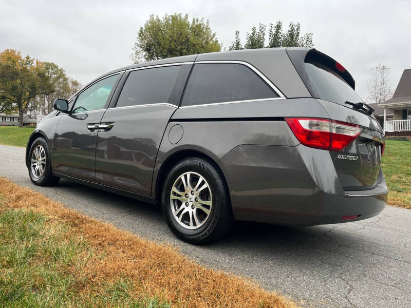 2012 Honda Odyssey EX-L photo 3