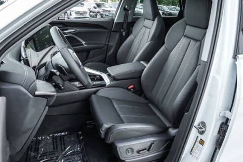 2025 Audi Q5 quattro Premium Plus TFSI