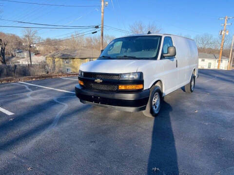 2022 Chevrolet Express 2500