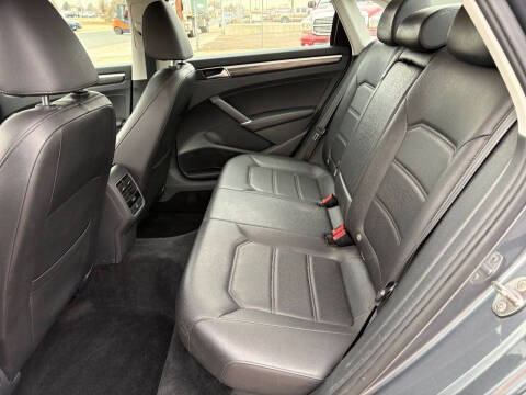 2018 Volkswagen Passat 2.0T SE