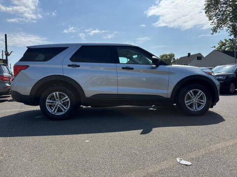 2020 Ford Explorer