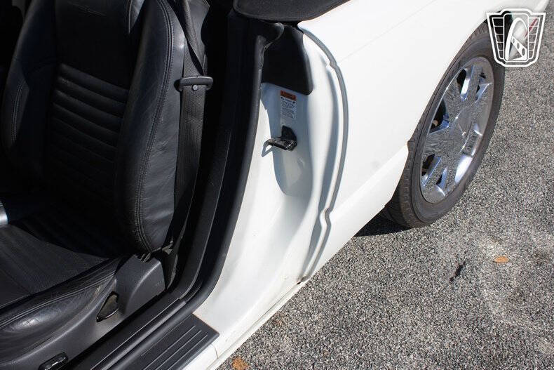 2002 Ford Thunderbird Deluxe