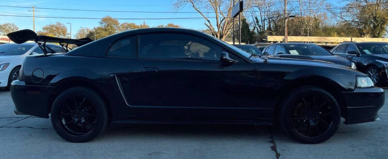 2002 Ford Mustang GT Deluxe photo 9