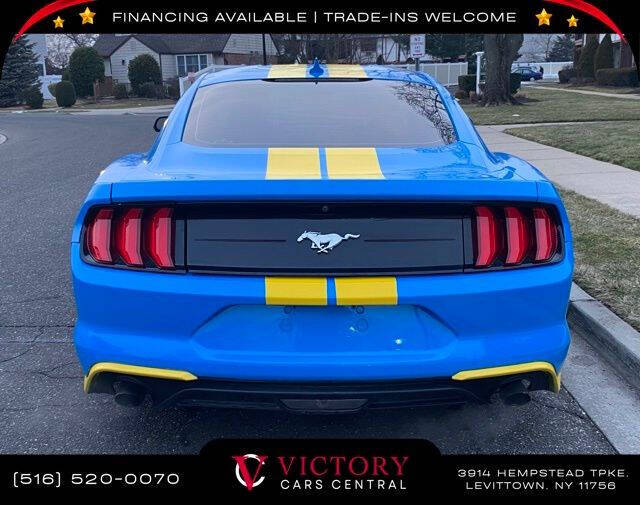 2022 Ford Mustang EcoBoost