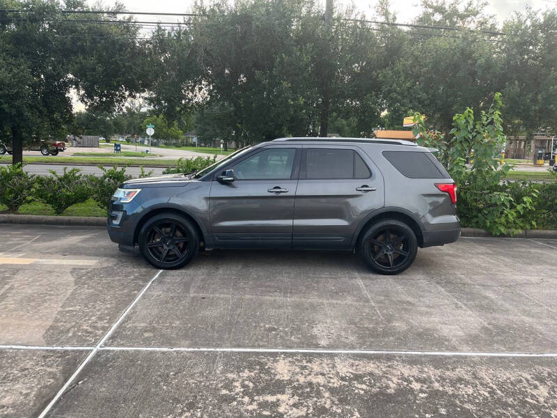 2016 Ford Explorer XLT
