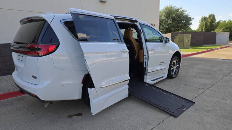 2022 Chrysler Pacifica Pinnacle
