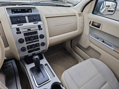 2011 Ford Escape XLT