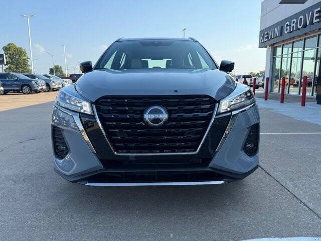 2024 Nissan Kicks SR