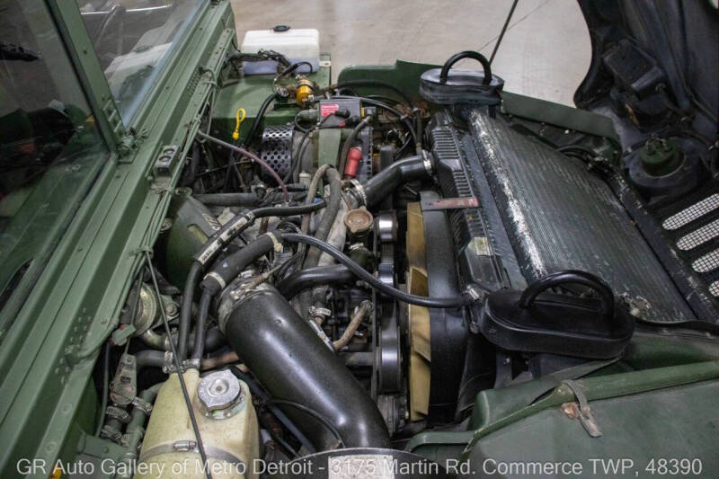 2001 AM General Hummer