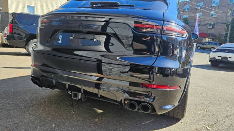 2022 Porsche Cayenne Turbo S E-Hybrid