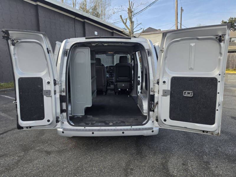 2017 Nissan NV200 SV