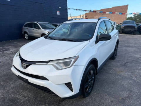 2017 Toyota RAV4 LE Photo