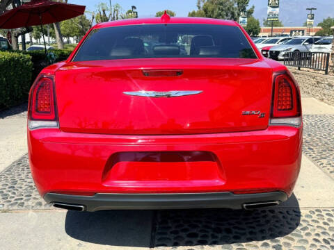 2017 Chrysler 300