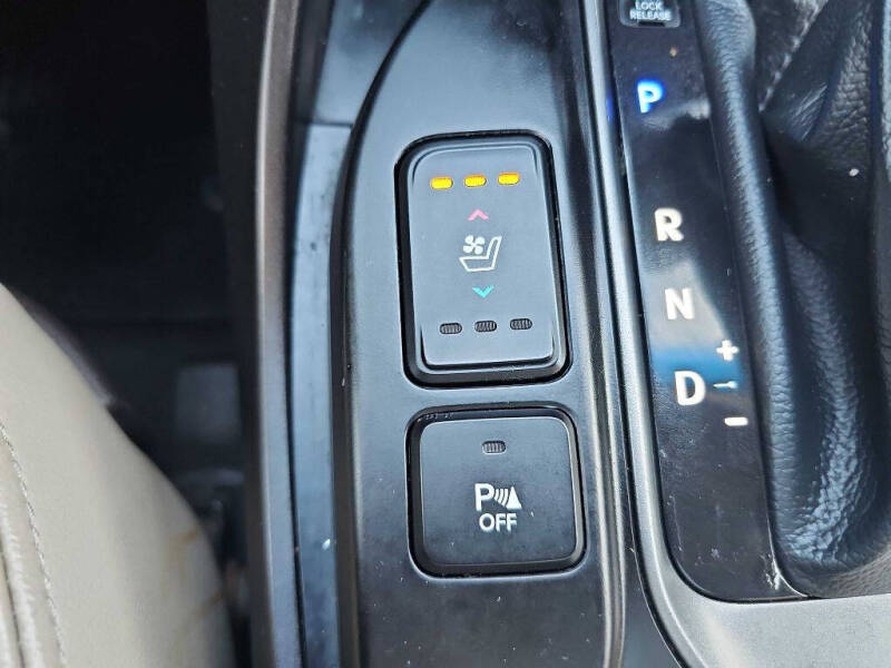 2016 Hyundai Santa Fe SE