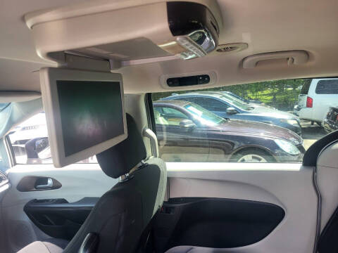 2017 Chrysler Pacifica Touring