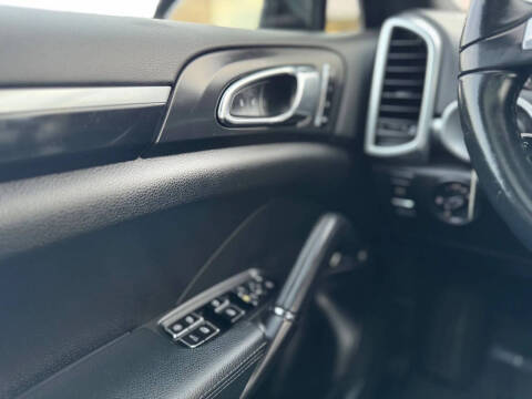 2012 Porsche Cayenne Tiptronic