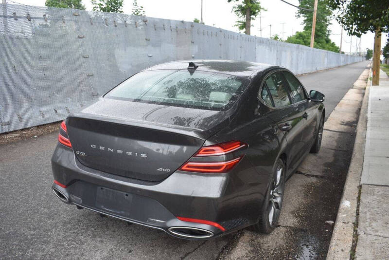 2025 Genesis G70