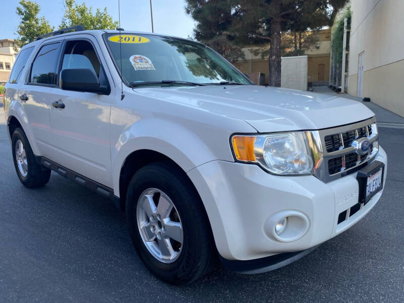 2011 Ford Escape for sale at Select Auto Wholesales Inc in Glendora CA