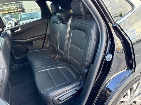 2021 Ford Escape Titanium