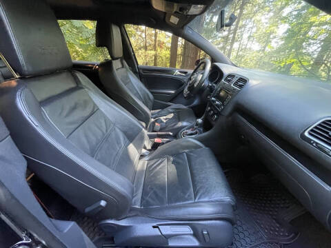 2013 Volkswagen GTI Wolfsburg Edition PZEV